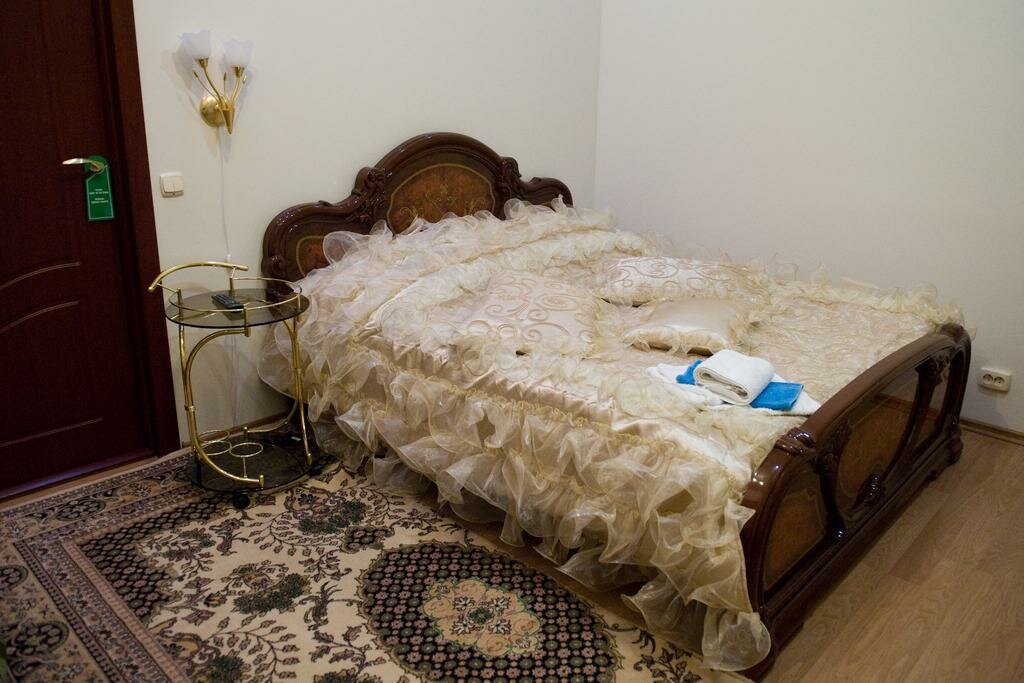 Гостиница У двух львов Киров-118