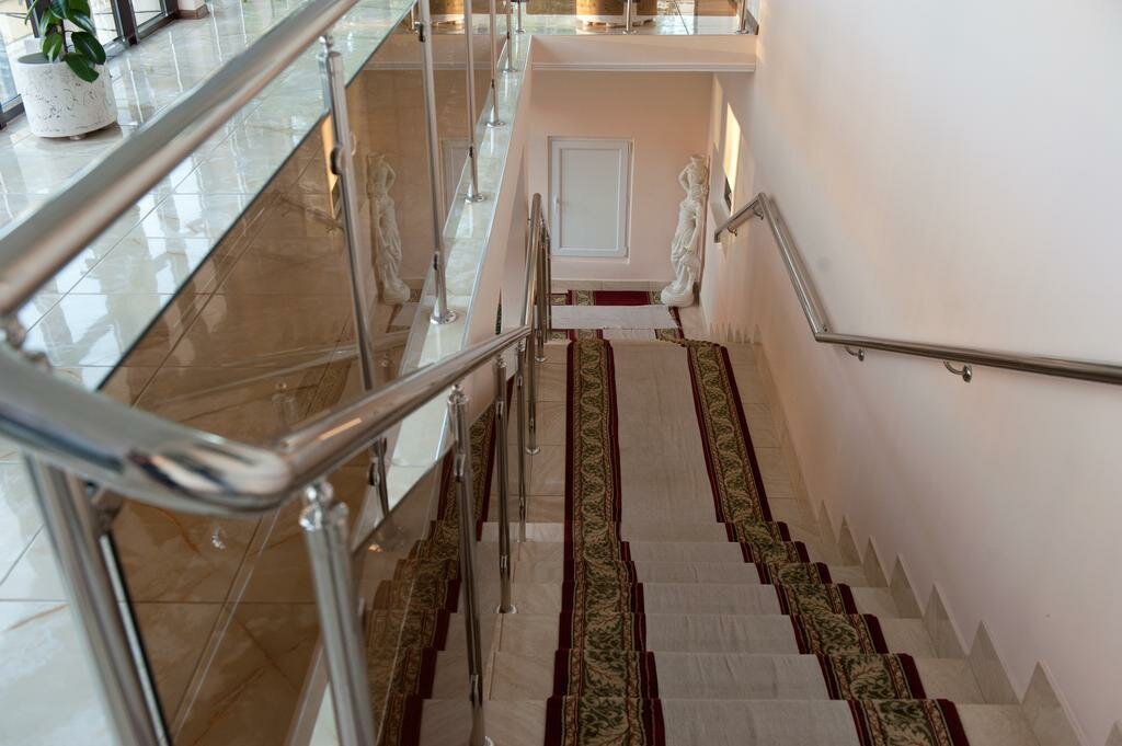 Гостиница У двух львов Киров-46