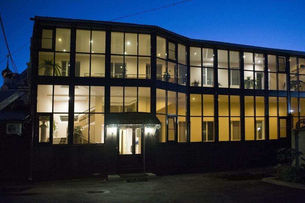 Гостиница У двух львов Киров-61