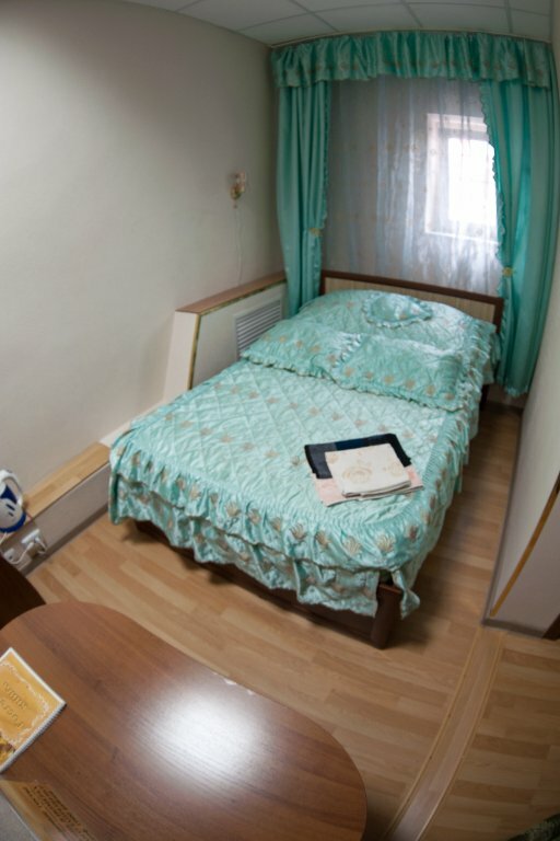 Гостиница У двух львов Киров-141