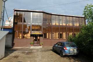 Гостиница У двух львов Киров-7