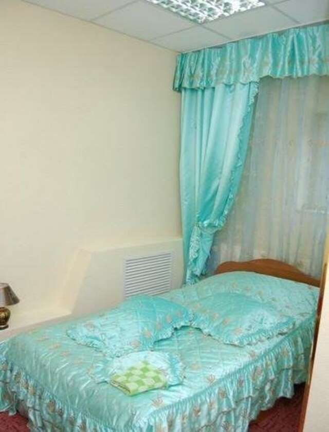 Гостиница У двух львов Киров-78