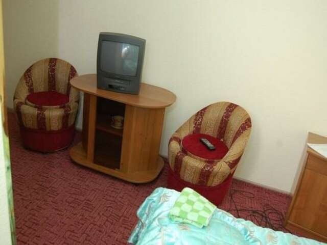 Гостиница У двух львов Киров-145