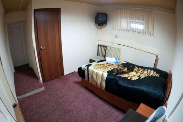 Гостиница У двух львов Киров-52