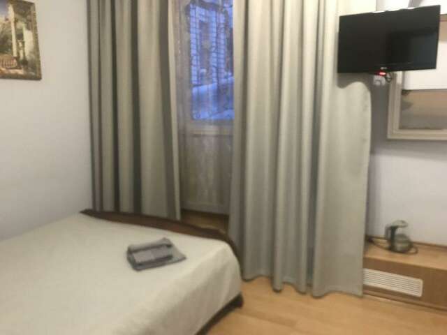 Гостиница У двух львов Киров-94