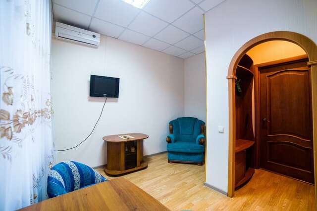 Гостиница У двух львов Киров-102