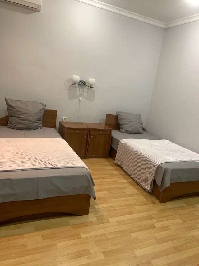 Гостиница У двух львов Киров-124