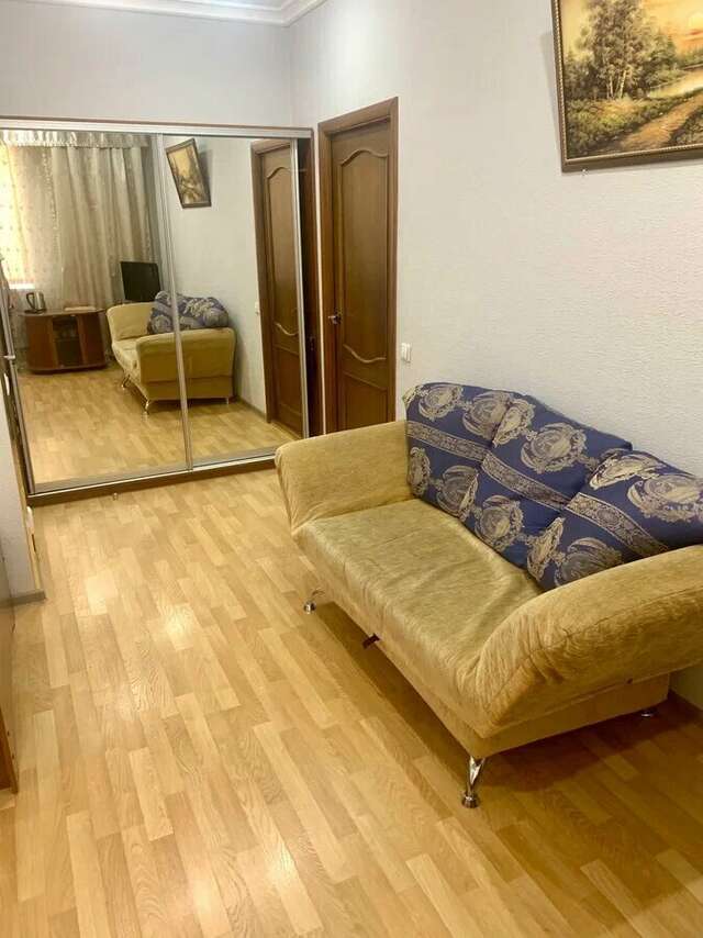 Гостиница У двух львов Киров-84