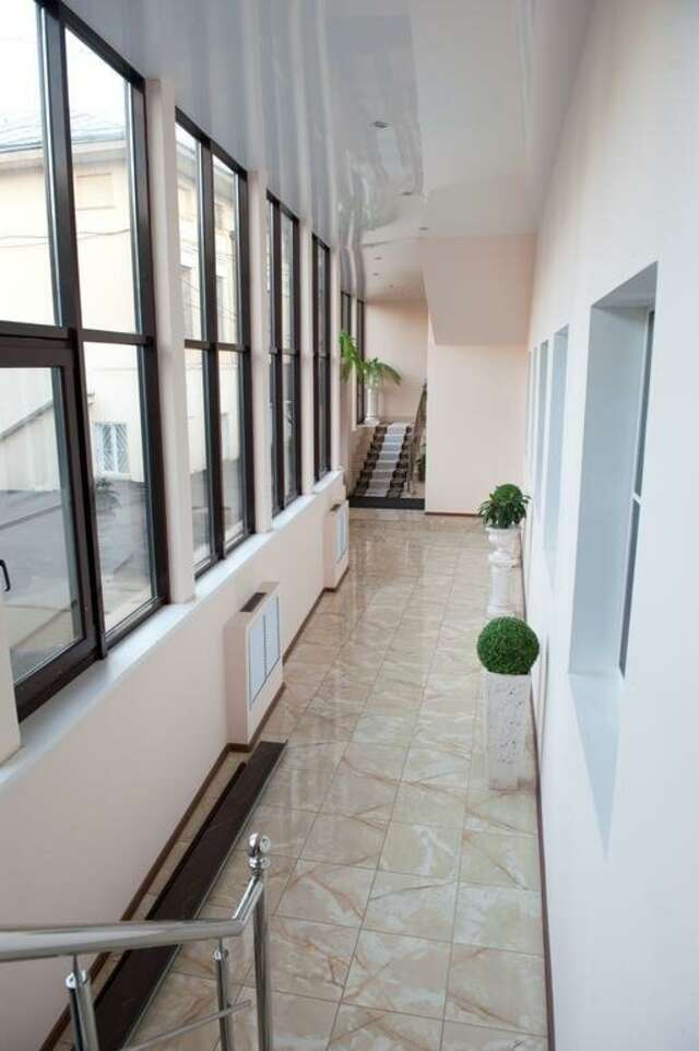 Гостиница У двух львов Киров-112