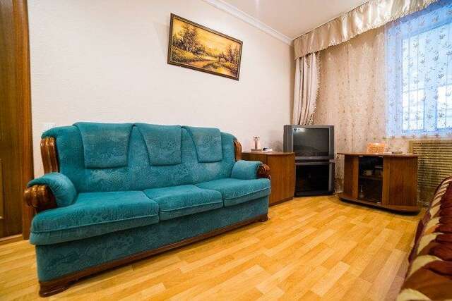 Гостиница У двух львов Киров-114