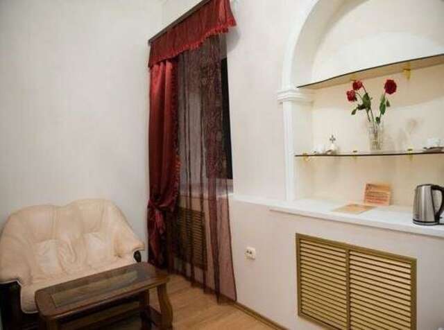 Гостиница У двух львов Киров-76